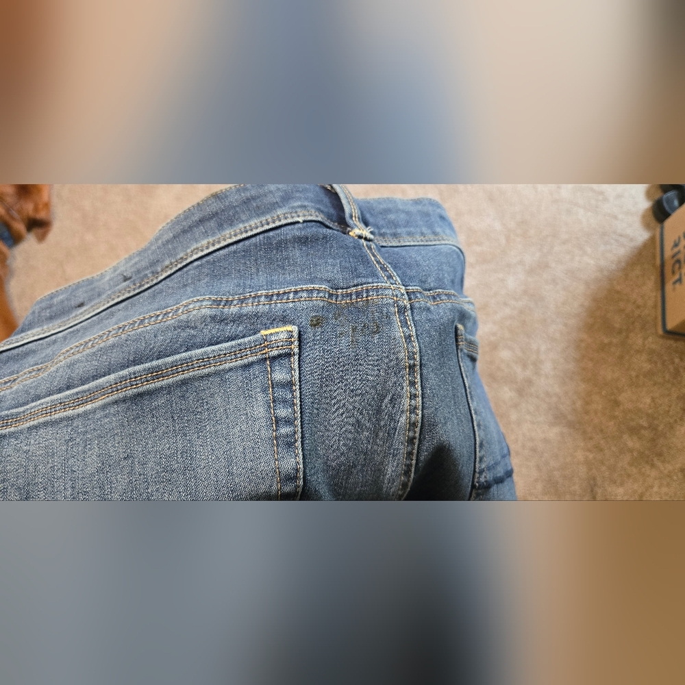 American Eagle Jeans - Picture 5 of 6